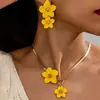 Artículos Populares Transfronterizos Europeos y Americanos: Collar, Pendientes y Tobillera de Cadena Hueso de Serpiente Flor Pintada en Spray con Degradado Estilo Metal Audaz y Único Cierre OT