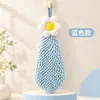 Toalla de mano Plumeria, con un lindo diseño floral, con un cordón creativo, adecuada tanto para el baño como para la cocina, y muy absorbente