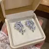 Pendientes de botón Exquisitos de Flor de Rosa con Circonita de Aguja Plateada, Joyería para Orejas Floral con un Diseño Único, Estilo Minimalista, Lujo Ligero y Sensación de Alta Gama