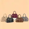 Bolsa de ombro mais vendida internacionalmente, novo modelo para mulheres de meia-idade, bolsa de ombro e transversal prática, bolsa de mão simples para sogra ou mãe
