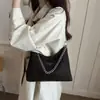 Bolso de hombro tipo tote de alta calidad, vintage, gran capacidad, nuevo de moda para el verano 2026, elegante, sencillo, versátil