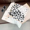 Nuevo Pañuelo Cuadrado Grande de 90 cm, Elegante Pañuelo de Seda Sarga para Mujer, Bufanda Chal de Moda para Primavera y Otoño para Decoración