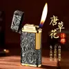 Producto popular en línea: Lujoso encendedor de metal con motivos de nube y dragón, diseño tridimensional en cuatro lados, recargable, de llama abierta, con rueda de pedernal para encendido, un regalo de lujo ligero