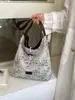 Bolso tote grande y ligero para mujer, versátil y de gran capacidad, nuevo diseño de moda 2026, de un solo hombro, con bordado estilo chino, bolso tipo cubo