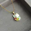 Collar Cruzado de Flor de Perla con Escudo de Nuevo Estilo Moda Versátil Cadena de Clavícula de Alta Gama Collar de Diseño de Nicho