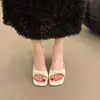 Pantuflas de tacón alto estilo francés para mujer, para usar al aire libre en verano, punta cuadrada, tacón fino, sandalias de tira, versátiles y elegantes, hacen que los pies se vean claros