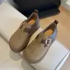 Sapatos casuais femininos de sola grossa, nova coleção outono 2026, mocassins marrons, que aumentam a altura, sapatilhas casuais totalmente fechadas, sapatos femininos