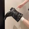 Botas de Cano Curto com Bico Fino, Rebites e Fivela de Cinto Estilo Coreano Outono 2026 para Mulheres, Botas de Motociclista com Fivela Preta, Botas de Cavaleiro Estilo Punk para Mulheres