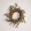 Corona de Navidad Rama de Pino Fruta Roja Hoja de Eucalipto Corona de Ratán Decoración del Hogar Adornos Navideños Americanos Transfronterizos