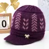 Gorro de punto de invierno para mujeres de mediana edad y mayores, moderno y cálido, con forro de polar para mayor grosor y protección contra el frío, y diseño que cubre las orejas
