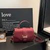 Bolso Cuadrado Pequeño Retro Francés de Alto Valor para Mujer 2026 Nuevo Estilo Otoño Correa de Cuero de Lujo Ligero Bolso de Hombro Versátil Bolso Cruzado