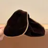 Pinza para el Cabello Triangular para Mujer, Pasador Suave de Satén con un Toque de Lujo, Accesorio para el Cabello con Lazo para Cabello Grueso, Adorno para el Cabello de Pinza de Tiburón, Nuevo Modelo 2026