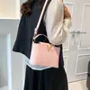 2025 Nuevo Bolso de Mano Casual Simple para Mujer Bolso Cruzado Bolso Cuadrado Pequeño Bolso Cubo de Hombro Único de Alto Valor