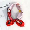 Pañuelo Cuadrado de Satén con Estampado de Cadena 50 Colores Moda de Alta Gama Versátil Profesional Azafata Servicio al Cliente Pañuelo Decorativo Pañuelo de Seda