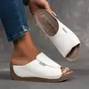 Chinelos Casuais de Solado Grosso de Tamanho Grande Transfronteiriços para Mulheres 2025 Novo Estilo Cor Sólida Simples Moda Chinelos com Bico Aberto (Fish Mouth)