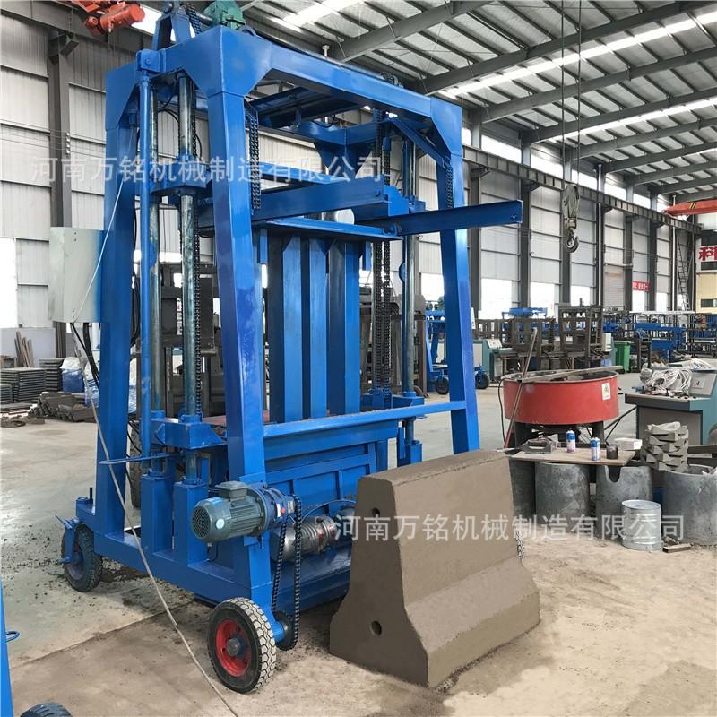 1米长水泥隔离墩机器 (2).JPG