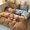 Juego de ropa de cama de cuatro piezas de algodón bordado de grado A, algodón puro, juego de sábanas de tres piezas moderno, adecuado para habitaciones de estudiantes y dormitorios, con una estética juvenil y femenina