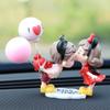 Celebriedade da Internet Enfeites de Carro Atacado Carro Acessórios de Carro Boneca Casal Fofo Beijo Decoração de Carro Elétrico Enfeites