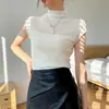 Camiseta de manga corta con empalme de malla y cuello semi-alto para mujer, estilo diseñador, nicho, prenda interior, top ajustado, novedades para mujer, sensación de alta gama