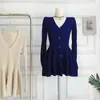 Saia Elegante para Outono e Inverno, Cintura Marcada, Slim Fit, Vestido Tricô Puro Desejo de Fileira Única, Saia Curta, Novo Estilo Emagrecedor para Senhoras