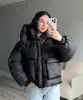 Roupas Americanas Femininas Transfronteiriças 2025 Outono e Inverno Novo Cor Sólida Solta Manga Longa Casual com Capuz Jaqueta de Algodão Acolchoada para Mulheres