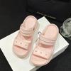 Suelas gruesas sandalias de mujer nuevas de verano antideslizantes moda coreana ropa exterior casual sandalias de playa para mujer verano al por mayor