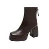 Botas Martin de salto grosso para outono e inverno, novo modelo 2026, botas plataforma impermeáveis finas, simples e versáteis, estilo britânico, botas de sola grossa para pessoas baixinhas