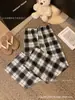 Calça Xadrez para Mulheres, Retro Tendência Versátil Wide-Leg Solta Reta Ins Marca Tendência Estilo Hong Kong Celebridade da Internet Calça de Tela Tendência C Preto e Branco