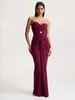 Moda Feminina Europeia e Americana Novo Estilo Elegante Corpete Franzido Design Tridimensional Vestido Longo Costas Nuas de Alto Padrão Atacado Afunilador de Cintura