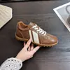 Nuevos zapatos de entrenamiento alemanes de 4 cm de alto para mujer, otoño 2026, versátiles, piel genuina, suela suave, transpirables, deportivos, casuales, zapatos de Forrest Gump