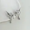 Pendientes Personalizados con Circonita Microincrustada y Agujas Chapadas en Plata, Minimalistas Líquidos de Alta Gama, Colección de Pendientes de Moda Mariposa