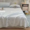 Lençol de cama de gaze dupla camada espessado com estampa floral de outono/inverno grau A, peça única, adequado para dormitórios estudantis, inclui uma capa de edredom e uma fronha, um conjunto de três peças, e pode ser usado nas quatro estações.