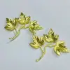 Accesorios DIY Hojas de Cobre Fundido Colgante de Hoja de Arce de Tres Hojas Adorno Ropa Pendientes Broche Pasador Diadema