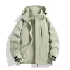 Chaqueta de Asalto Tres en Uno de la NASA para Hombre, Primavera, Otoño e Invierno 2026 Nueva Cortavientos de Montañismo Tres Pruebas para Exteriores Chaqueta de Trabajo