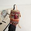 Bolso Cilíndrico Estilo Étnico Bolsa Pequeña para Teléfono Móvil para Mujer 2025 Bolso Cruzado de Hombro de Moda Retro con Borlas Bolso de Celebridad de Internet