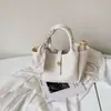 Bolso de mano rojo para mujer, nuevo bolso de boda de otoño 2026, bolso de hombro cruzado de nicho de lujo ligero, bolso de novia