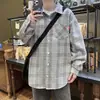Camisa de manga larga para hombre, de invierno, moderna, estilo americano, ropa de trabajo, chaqueta de camisa a cuadros extragrande, ropa negra para hombre