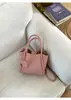 2026 Bolso Simple Nuevo Bolso Cruzado Casual Moda Versátil Bolso de Hombro para Viajes Diarios Bolso Debajo del Brazo Tendencia Mayorista Transfronteriza