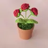 Planta en Maceta de Rosa Multicabezal Tejida a Mano Transfronteriza Producto Terminado Hilo Flor Artificial Adorno Día de San Valentín Rosas de Ganchillo