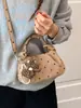 Bolso de mano de lunares de alta calidad, estilo vintage, para mujer, nueva colección de otoño 2026, bolso de hombro de gamuza para ir al trabajo