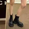 Botines Negros Pequeños de Suela Gruesa para Mujer Otoño e Invierno 2025 Nuevos Botines Cortos Retro de Tacón Grueso Moda Estilo Británico