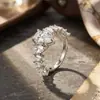 Anillo de Plata de Ley S925 con Corona Europea Full Moissanita para Mujer, Lujo Ligero, Nicho, Moda, Forma de Gota de Agua, Anillo Apilable, Anillo de Boda