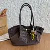 Bolso tote cruzado de gamuza para mujer, estilo casual europeo y americano, gran capacidad, transfronterizo, nuevo, vintage, con colgante, para el trabajo