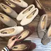 Sapatos Confortáveis e Quentes 2025 Inverno Novo Coreano Dongdaemun Pelo de Vison Laço Forro de Lã Salto Baixo Solado Macio