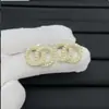 Brincos de Letra C Duplo Estilo Chanel para Mulheres, Tarraxas com Design Exclusivo, Brincos Inspirados em Chanel de Luxo Leve, Pino de Prata