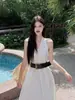 Novo Vestido Base Elegante da Moda, Famoso na Internet, de Alta Qualidade, Estiloso, de Luxo Leve, com Decote V, Acinturado, para o Verão