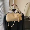 2026 Nuevo Bolso Boston Estilo Nicho con Patrón de Lichi, Bolso de Mano Versátil, Bolso Cruzado de Hombro Casual y Elegante para Mujer