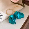 Pendientes de gancho de resina con forma de hoja ovalada y pluma, transfronterizos europeos y americanos, pendientes frescos y sencillos de verano, pendientes de diseño nicho para mujer