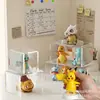 Prateleira Elevada Acrílica Curva Transparente para Exibição de Blind Boxes de Mesa, Miniaturas, Conjunto de Chá, Perfume, Modelo Rack de Exibição Trapezoidal