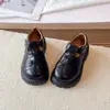 Sapatos de Couro para Meninas Sola Macia 2026 Verão Outono Novos Sapatos Individuais de Performance Infantil Estilo Britânico Sapatos de Princesa Estilo Escolar para Crianças Pequenas